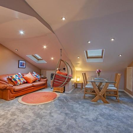 Premium 2Nd Floor 2 Bed Apt Sleeps 4 Adults In Oban Town Exterior photo