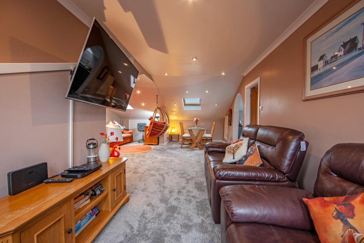 Premium 2Nd Floor 2 Bed Apt Sleeps 4 Adults In Oban Town Exterior photo